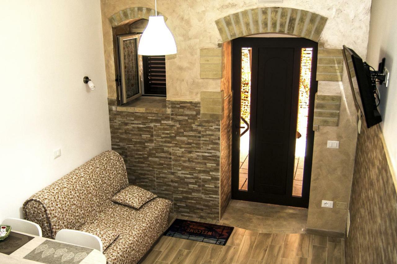 הוילה Portocannone Borgo Antico מראה חיצוני תמונה